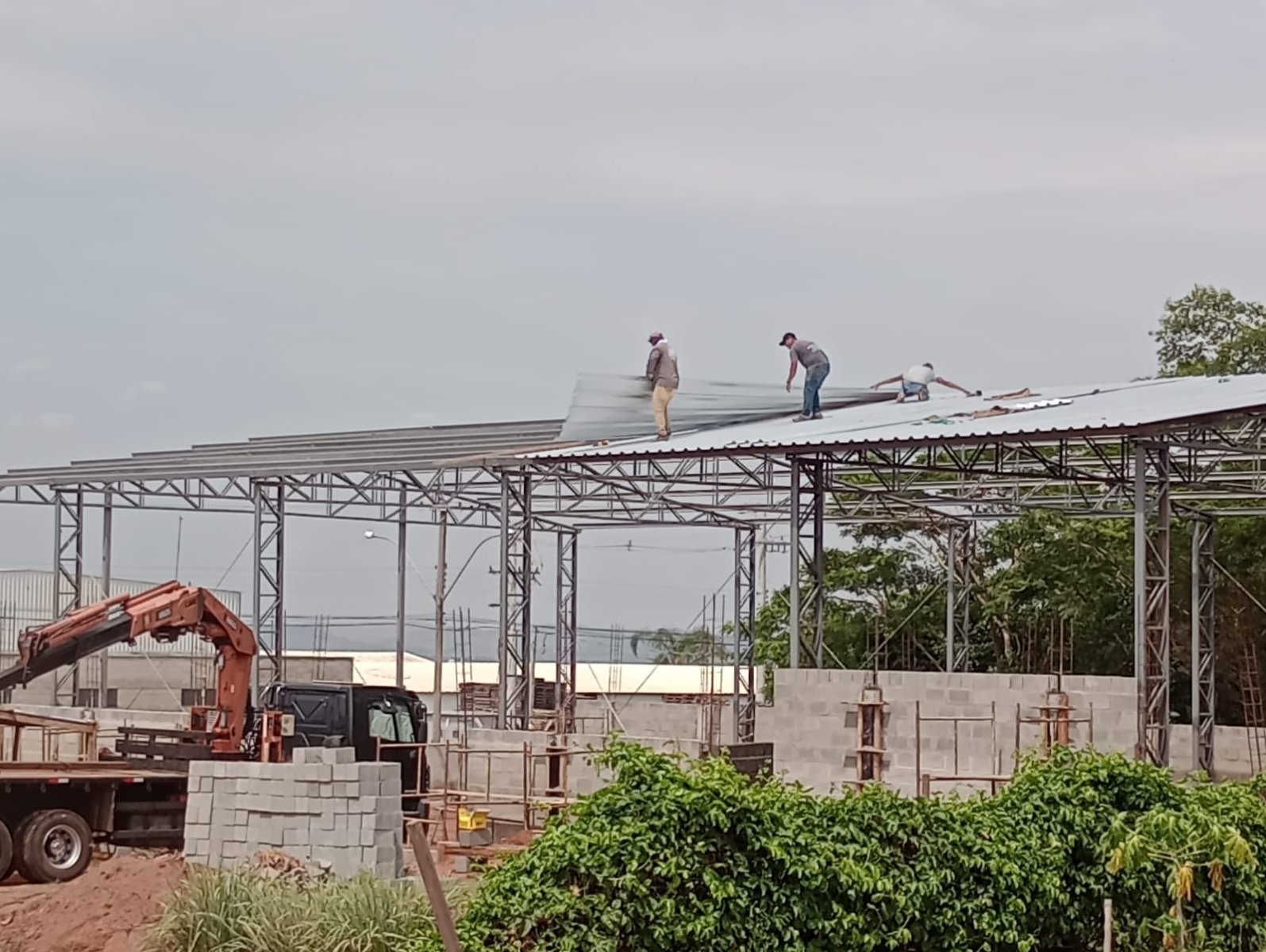 Montando o telhado